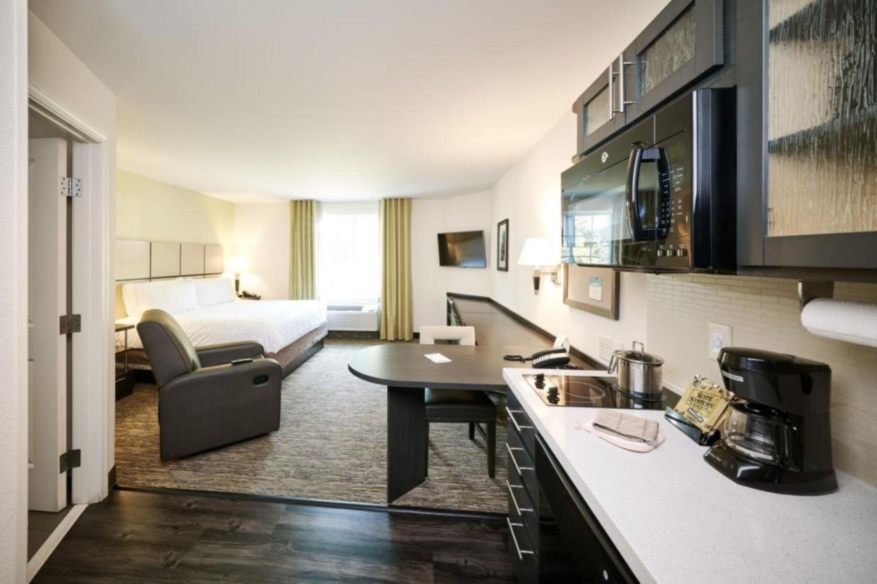 Candlewood Suites Pueblo By Ihg Экстерьер фото