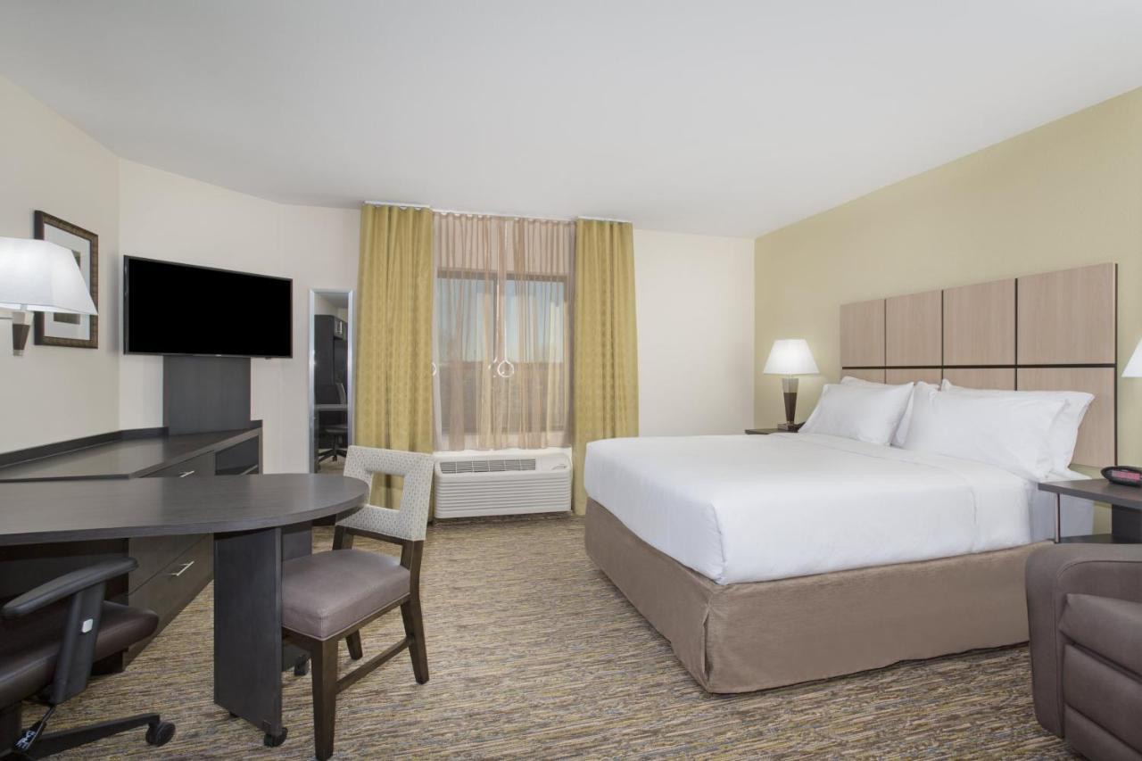 Candlewood Suites Pueblo By Ihg Экстерьер фото