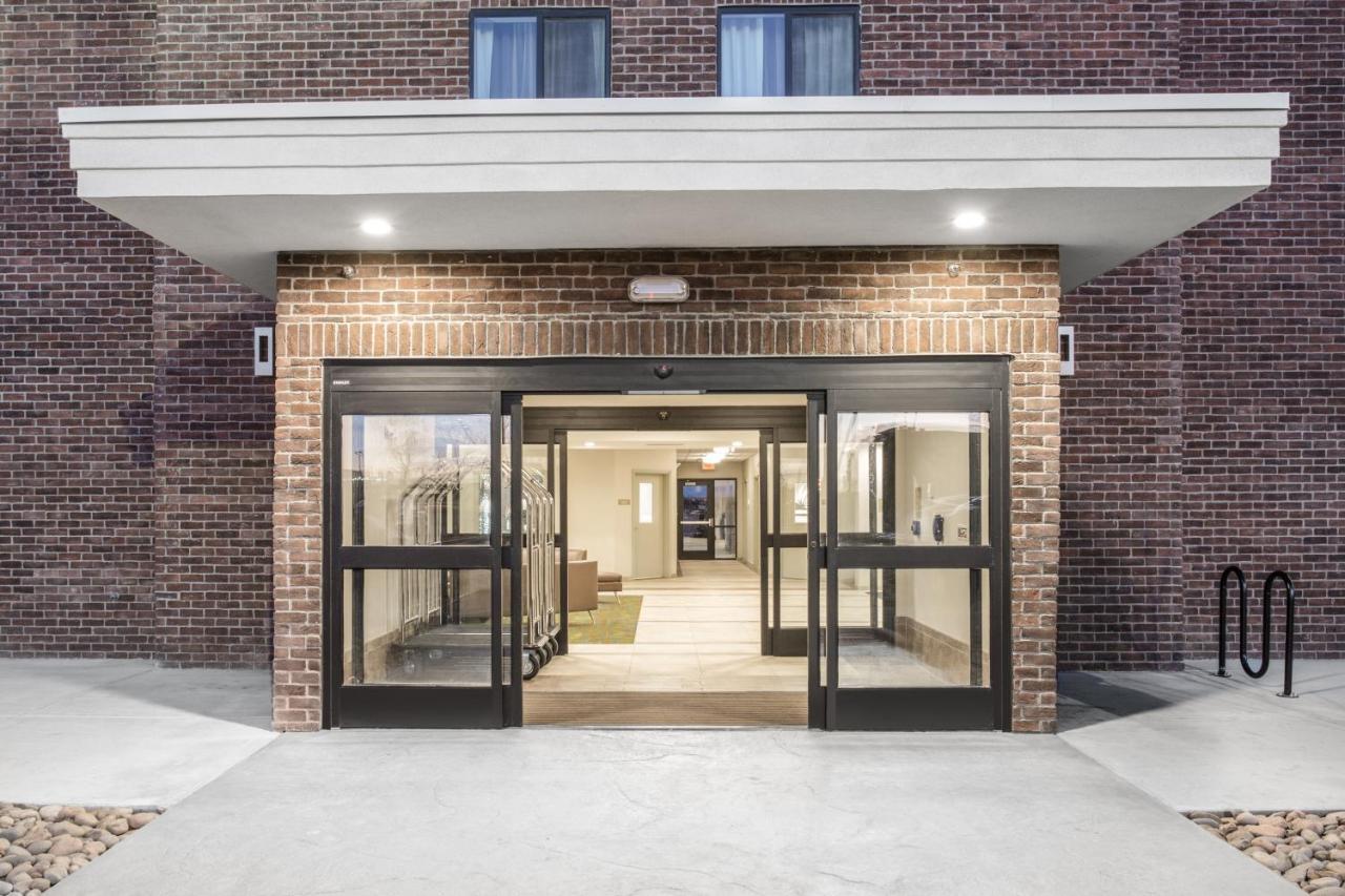 Candlewood Suites Pueblo By Ihg Экстерьер фото