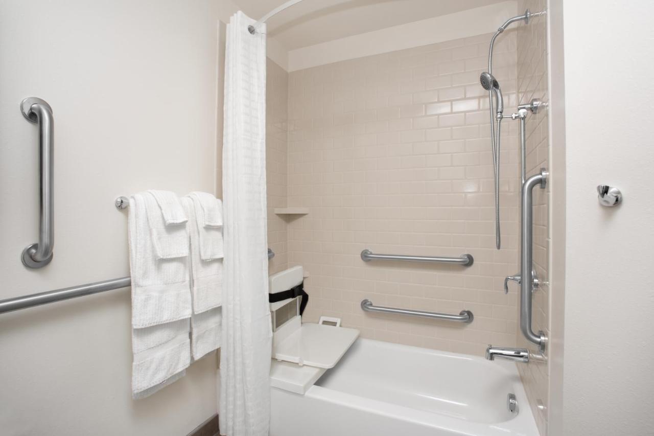 Candlewood Suites Pueblo By Ihg Экстерьер фото